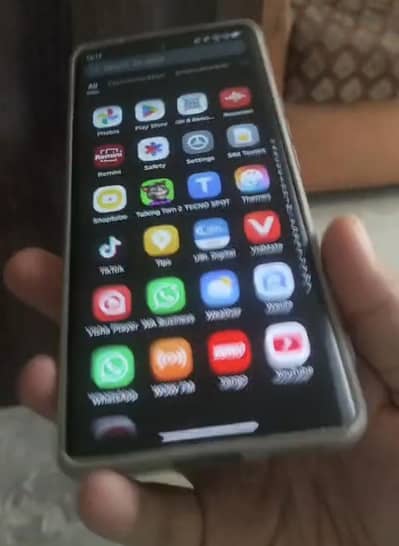 Tecno CAMON 30S