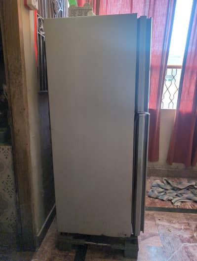 Fridge for Urgent Sale  8/10 condition