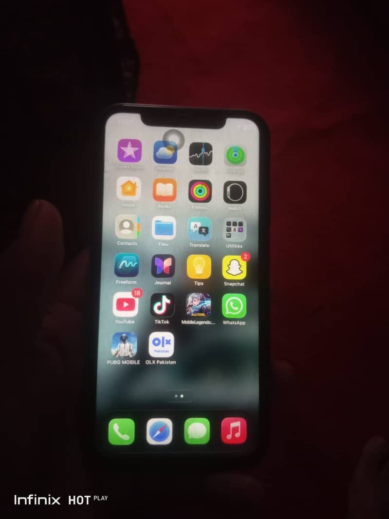 Apple iPhone 11 3