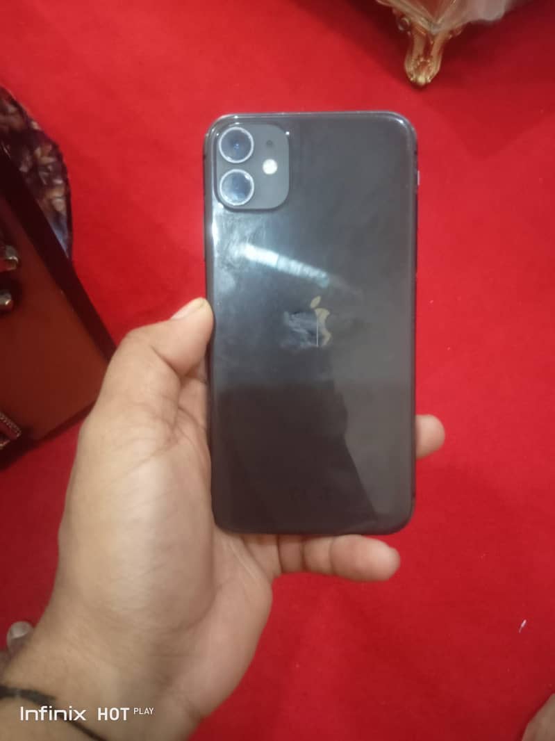 Apple iPhone 11 4