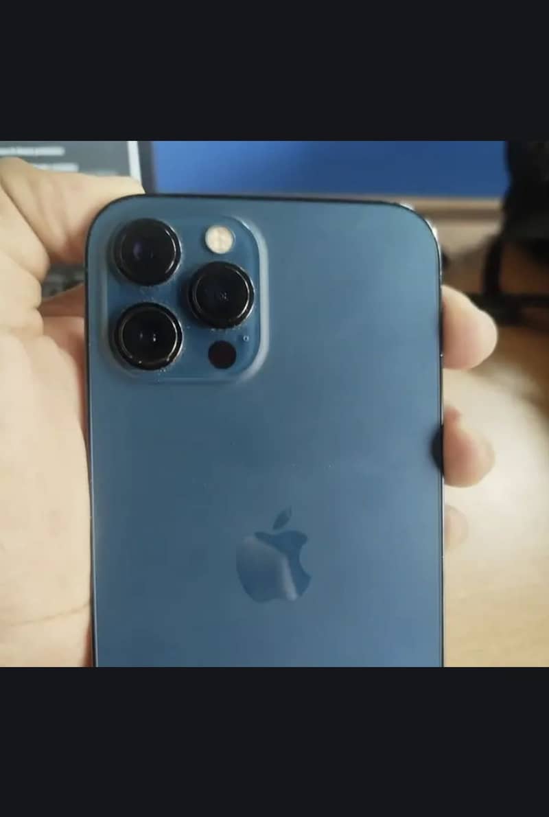 Iphone 12 pro Max 3