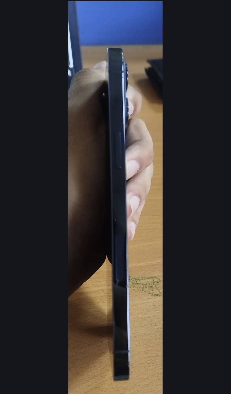 Iphone 12 pro Max 5