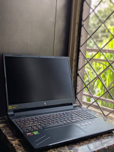 Acer Nitro V 16 | Ryzen 7 8845HS | NVIDIA RTX 3050 | 16GB RAM