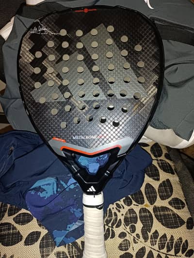 Padel racket Adidas Metalbone HRD+ Ale Galán