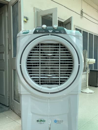 BOSS Air Cooler ECM 9000 ICE BOX Inverter Technology High Throw Speed