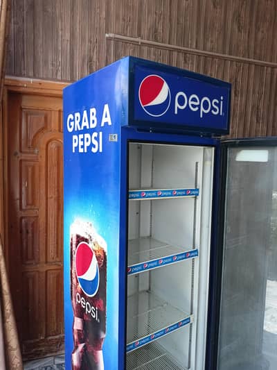 Pepsi Commercial Chiller / Beverage excellent condition