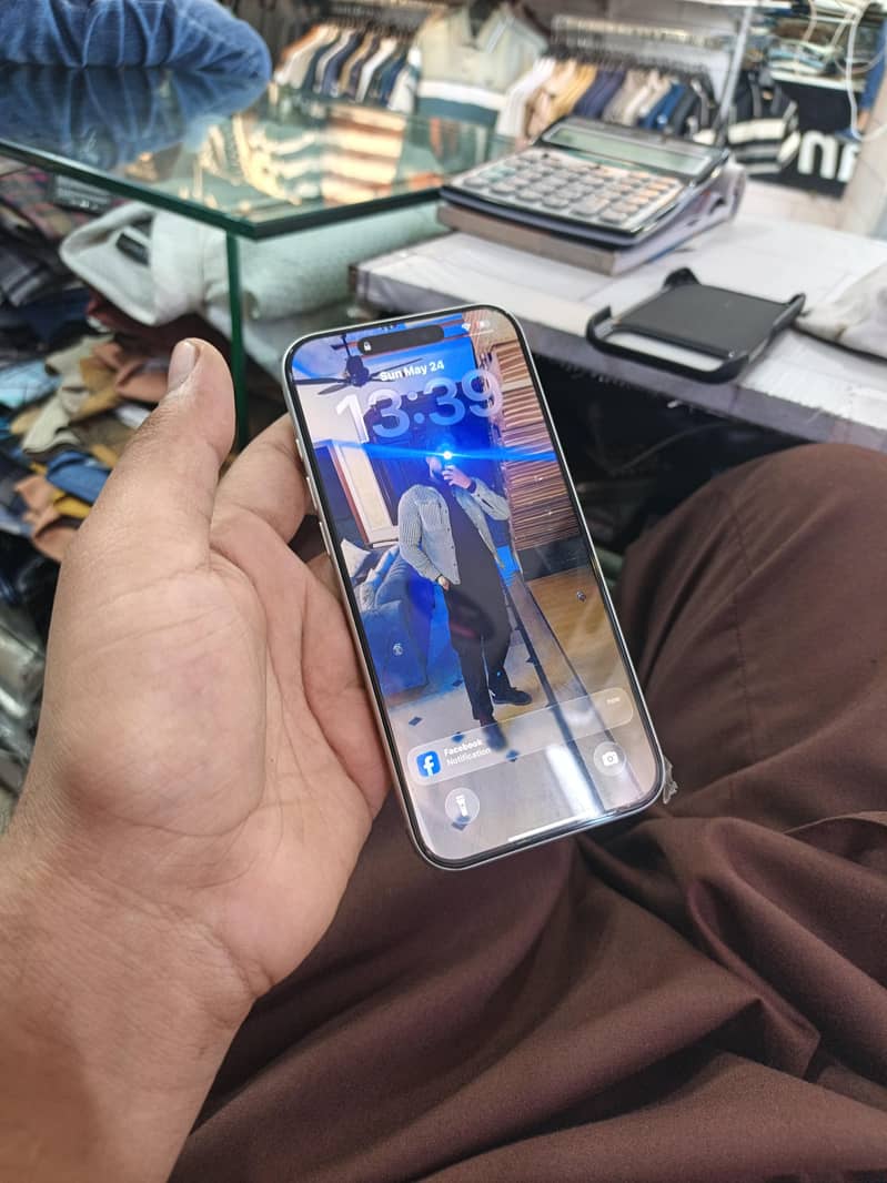 17 pro max 6