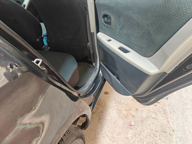 Vitz 1.3 9
