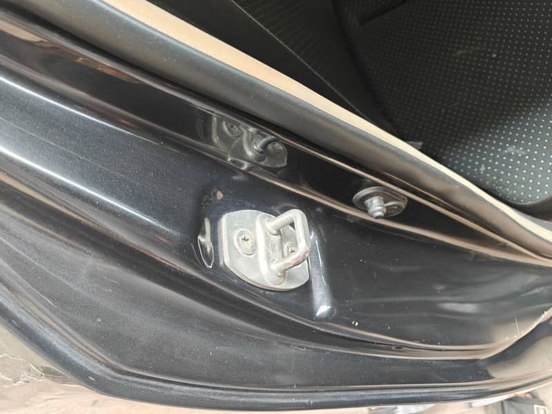 Vitz 1.3 13