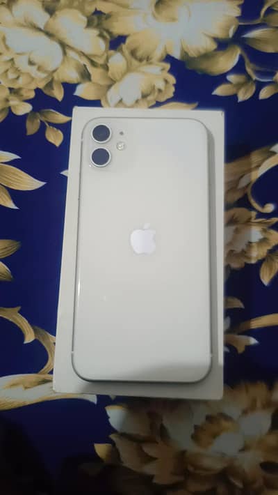 iphone 11 factory unlocked with box