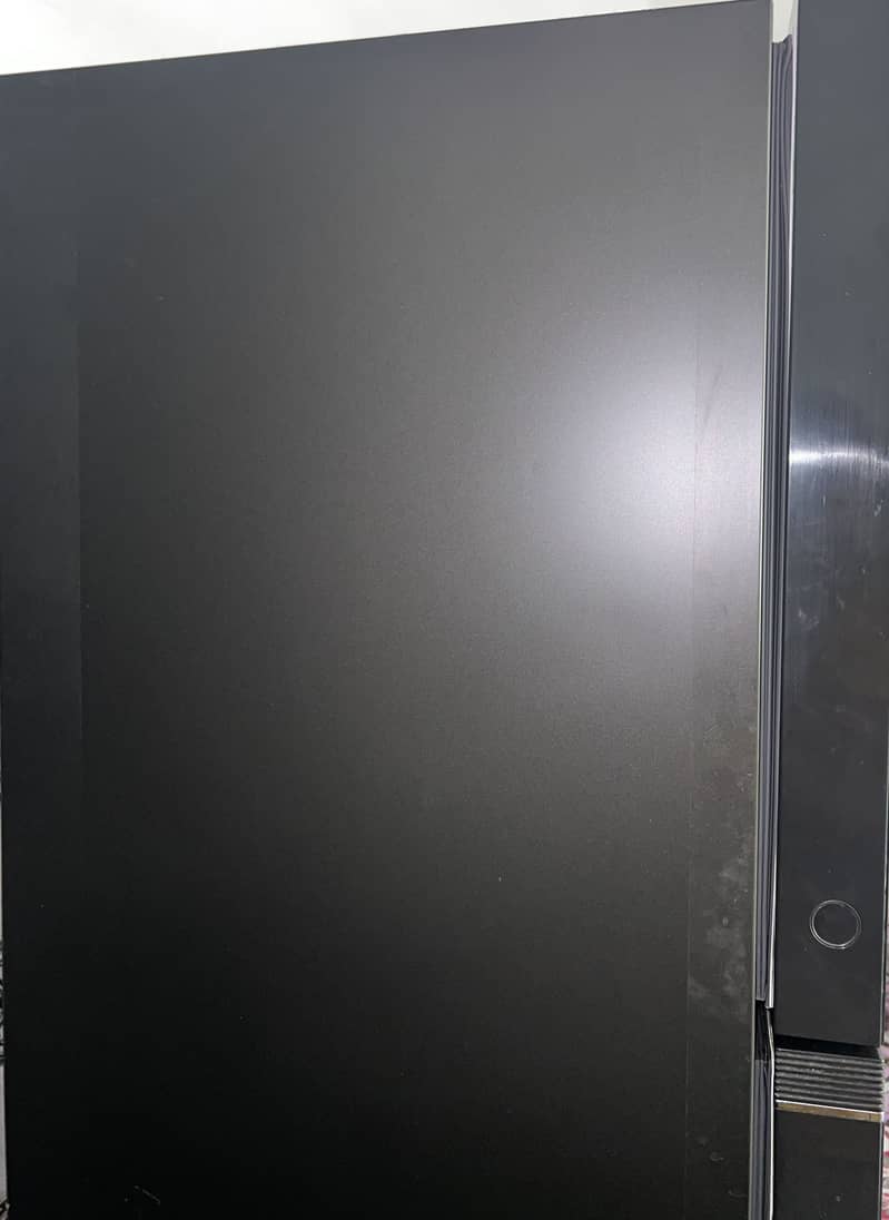 Refrigerator 1