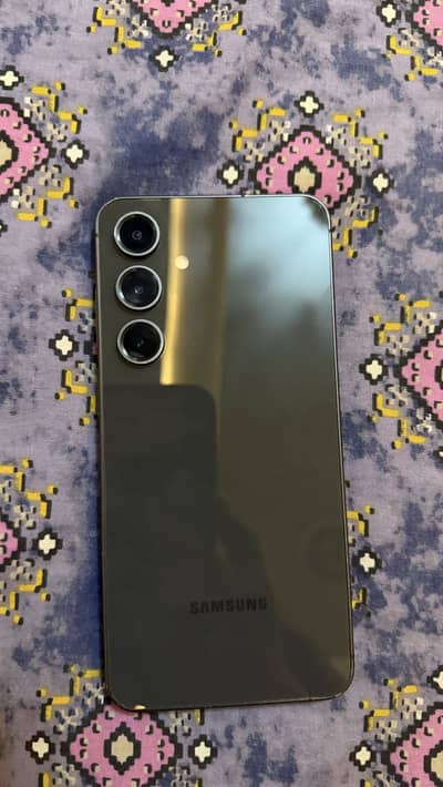 Samsung Mobile S24 FE