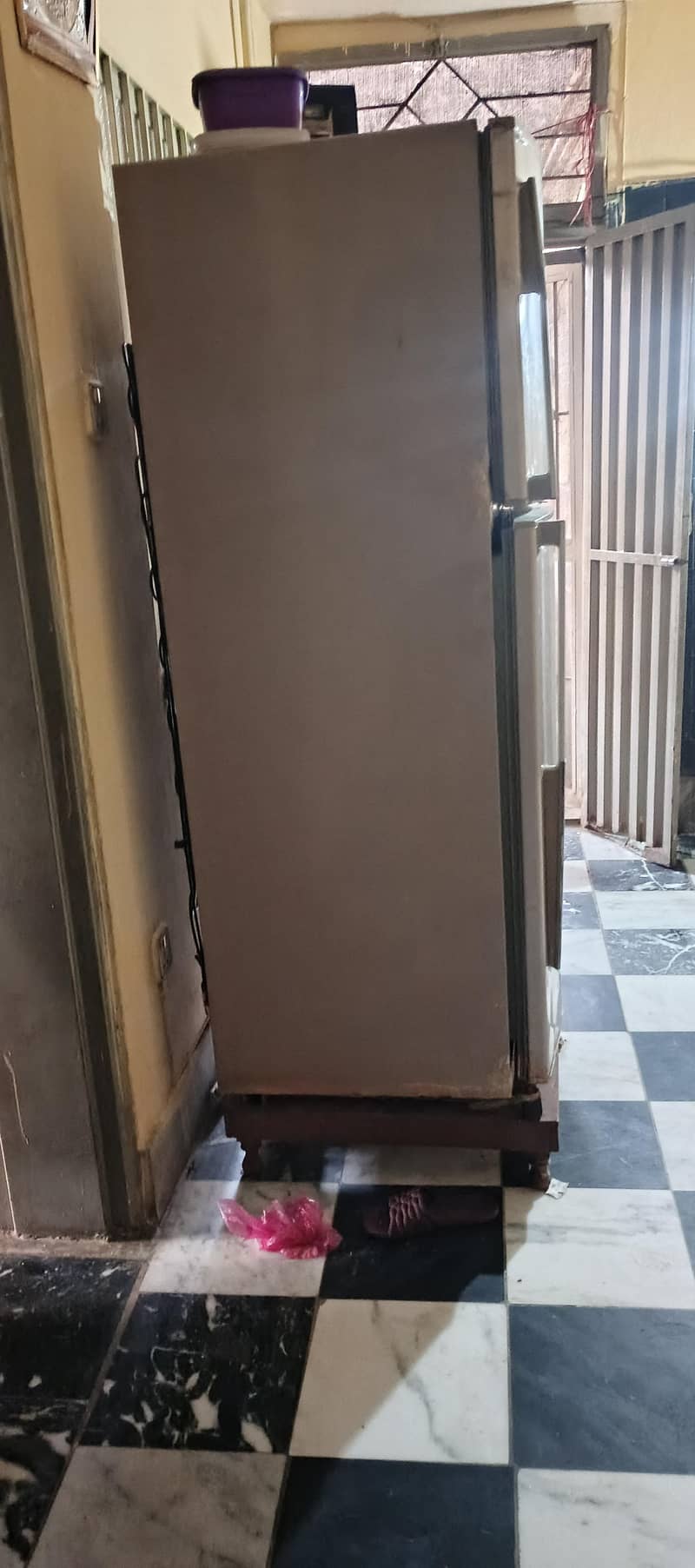 Dawlance refrigrator 1