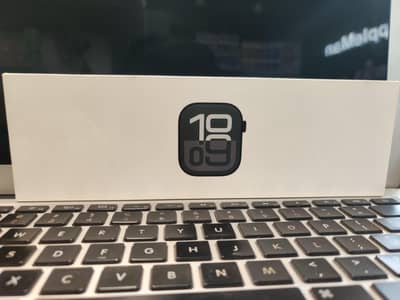 apple watch series 10    42mm dial  100% battery health jet black