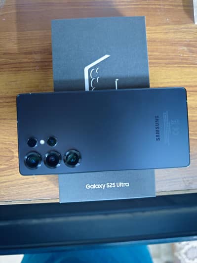 Samsung 25 ultra Titanium JET BLACK
