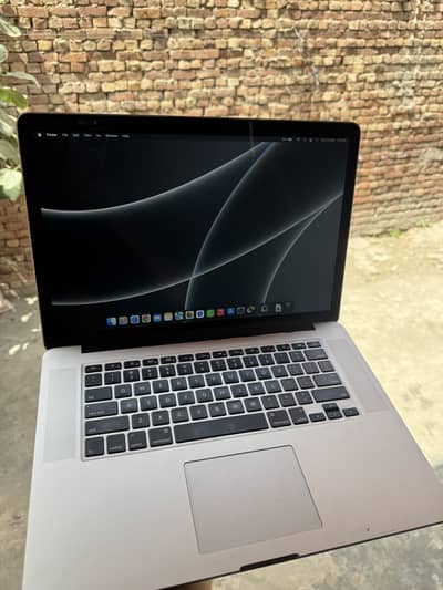 Macbook pro 2015 16/256gb (urgent sale)