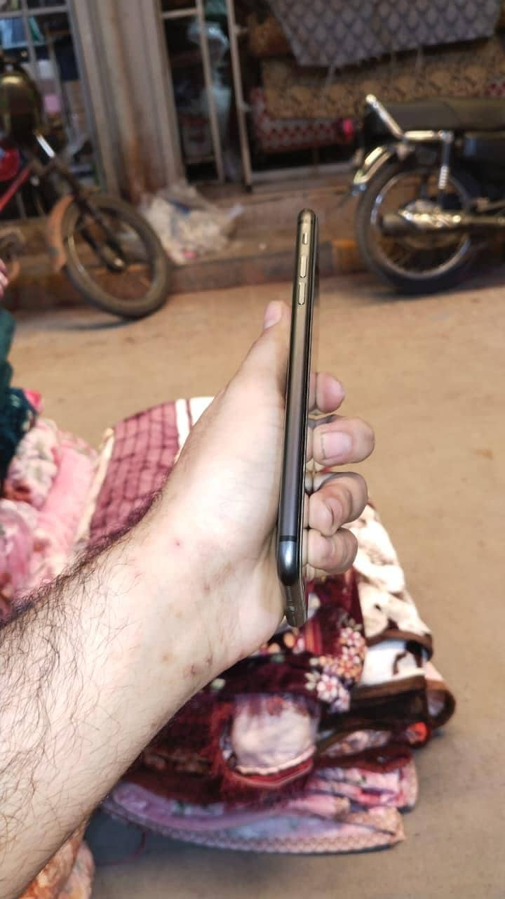 Apple iPhone 8 Plus 8