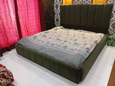 SOLID WOOD BED FOR SALE