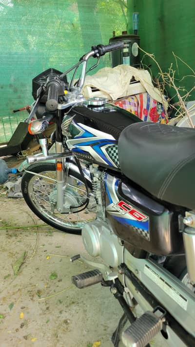 Honda CG 125 24/25 Black Shine