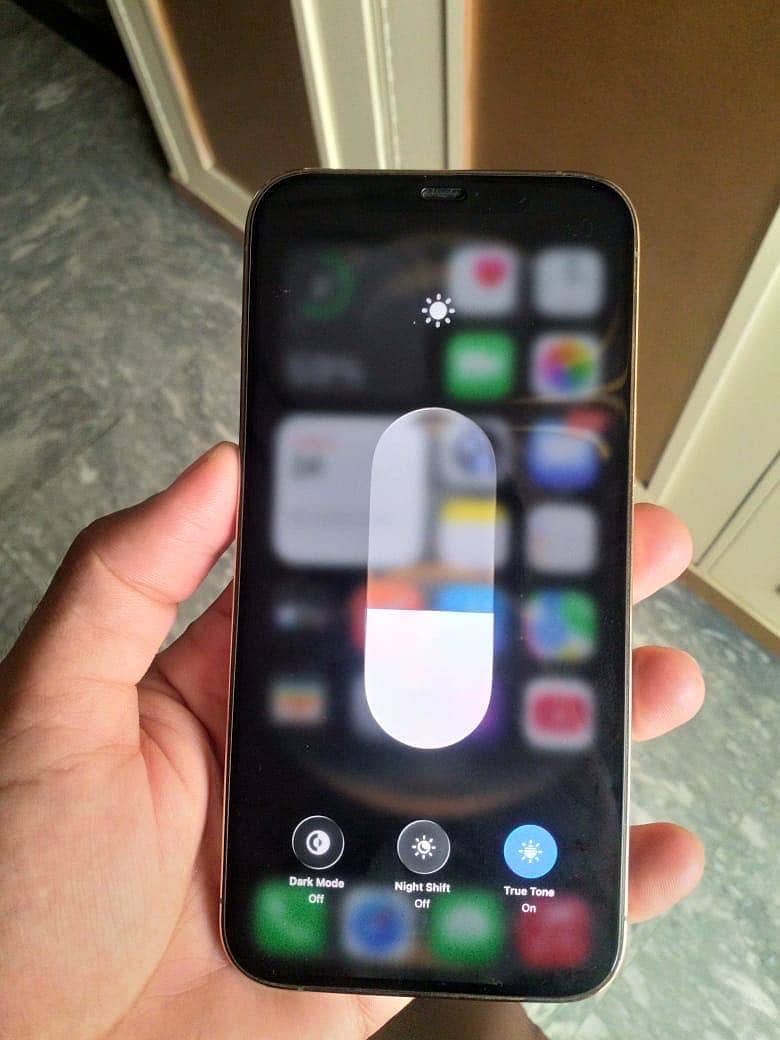 Iphone 12 pro max 6