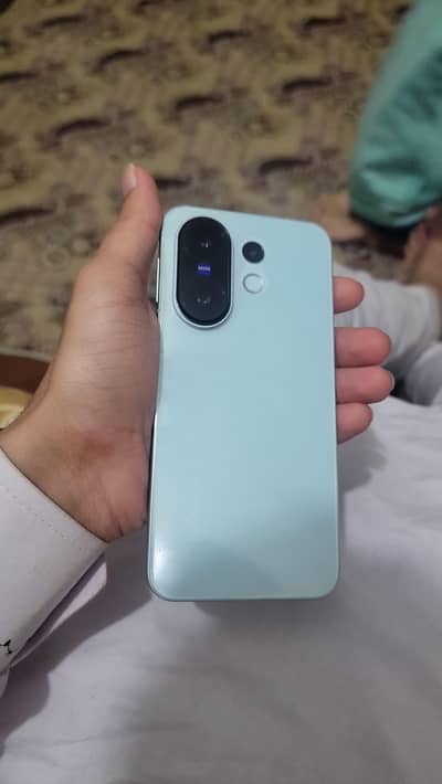 Vivo x200fe 12/512 Complete box chger 3 month waranty left