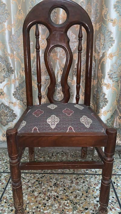 Dinning table with 6 chairs