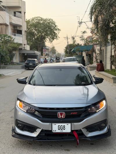 Honda civic 2017 UG  sunroof almost original Engine suspension 100%
