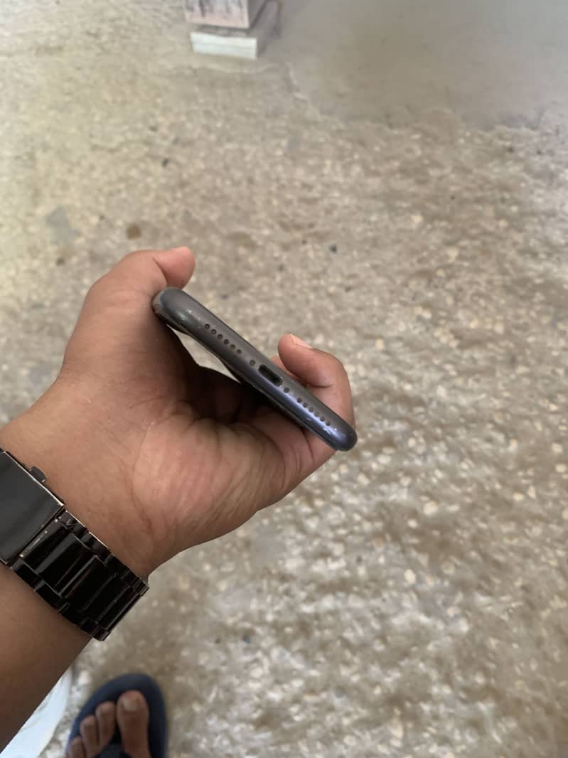 iPhone 11 1
