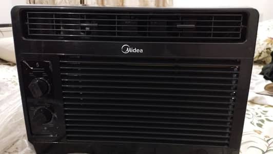 Midea AC 0.5Ton, New condition