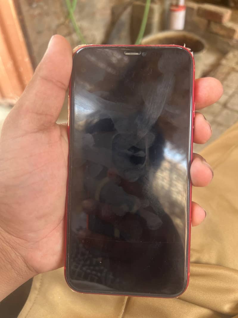 Apple iPhone 11 4