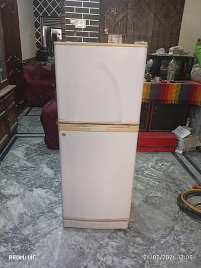 Dawlance medium size Refrigerator  2 door