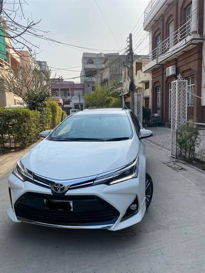 Toyota grande beig
