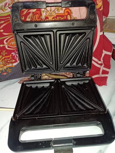 100% Working Sandwich Maker Machine