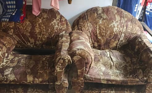 5 setar sofa for sale urgent  contact 0320=7627650