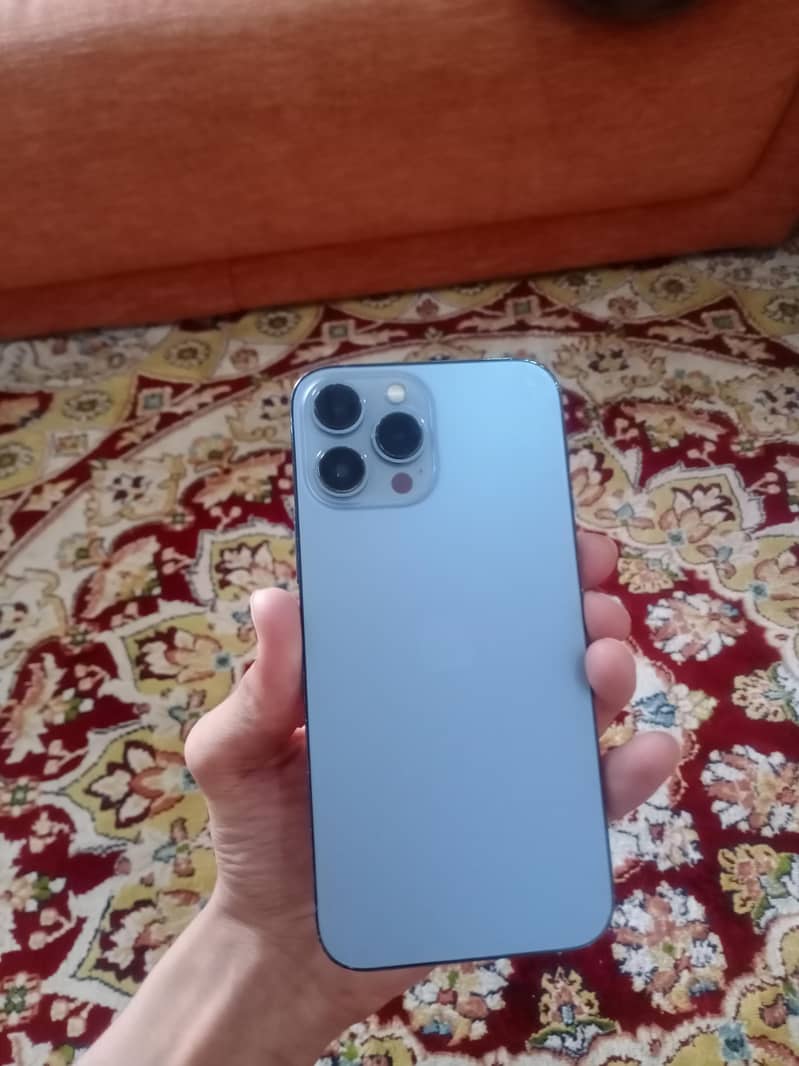 Apple iPhone 13 Pro Max 3