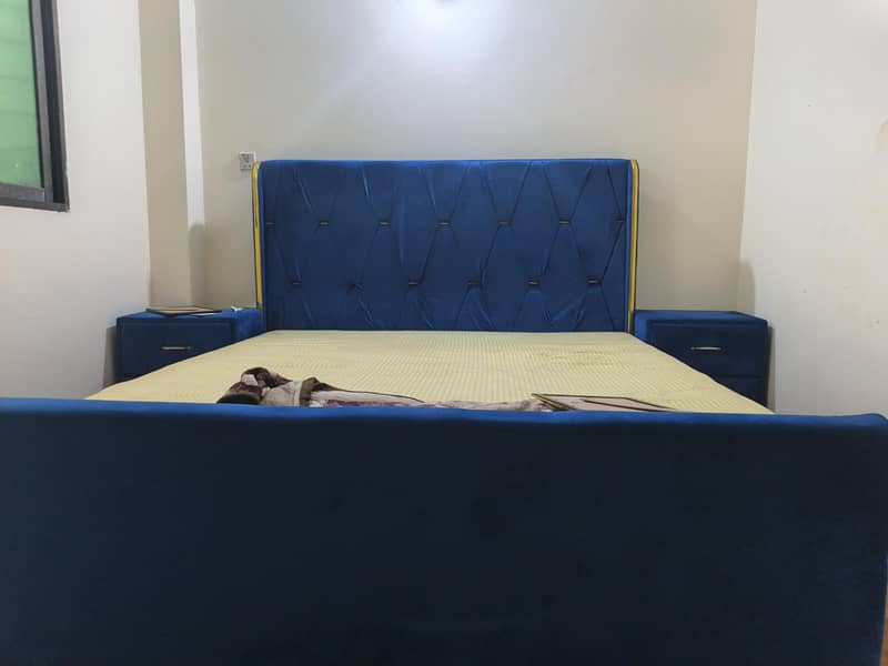 Bed Set Dressing Side table 1