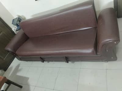 3 seater Sofa cumbed