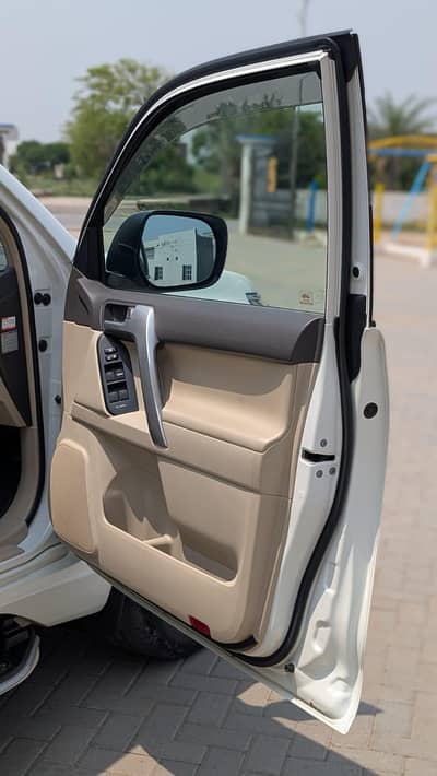 PRADO TXL FULL OPTION