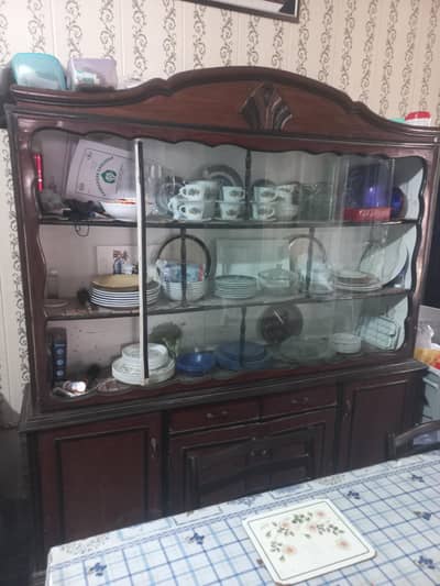kitchen burtn almari showcase