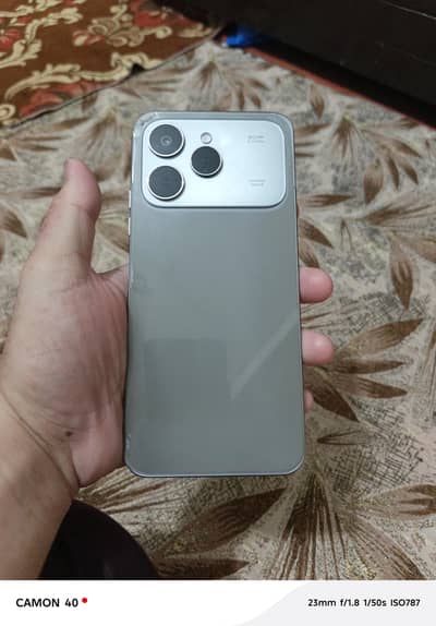 tecno spark 40 6+4/128 11 months wrienty me