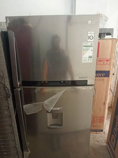 LG inverter big size fridge condition 10/10 sale contact 03103108336