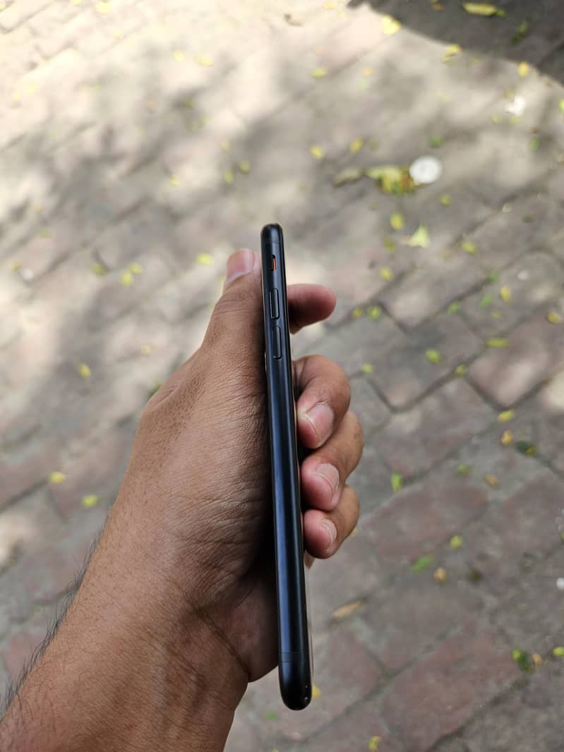 Iphone se 3rd generation 4
