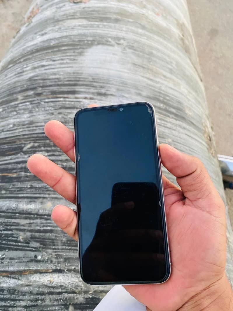 iPhone 11 Pro 5