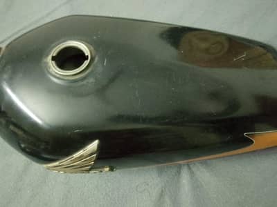 Honda 125 fuel tank and tappy