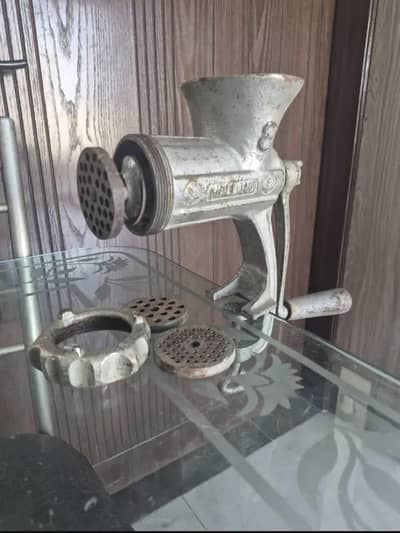 Qeema Machine Chopper urgent sale