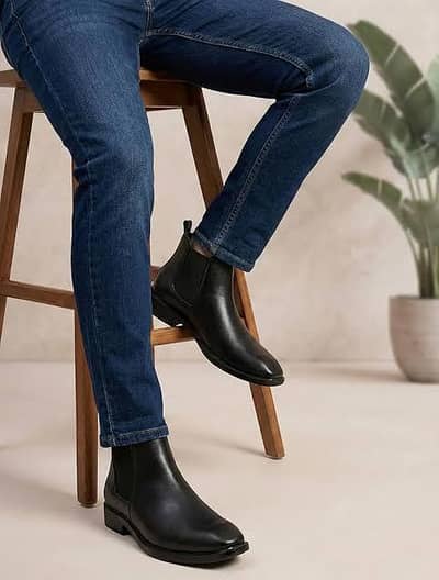 LEATHER CHELSEA BOOTS