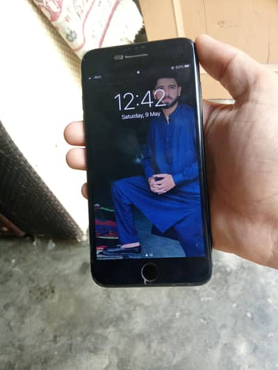 I phone 7plus with charger 10by8 condition bettry health 100 