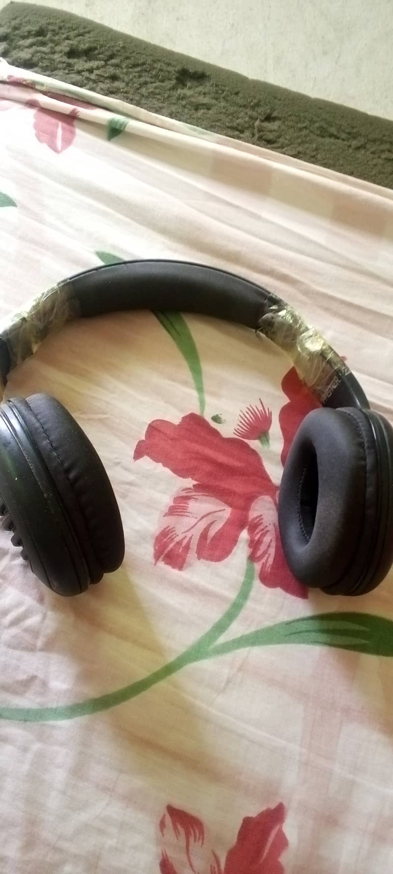 Headphone 0