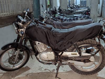Suzuki GS 150 se