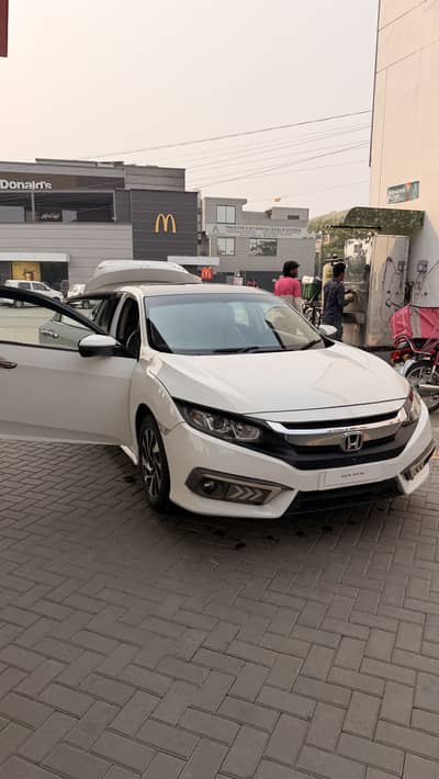 Honda civic x 2017 total genuine.